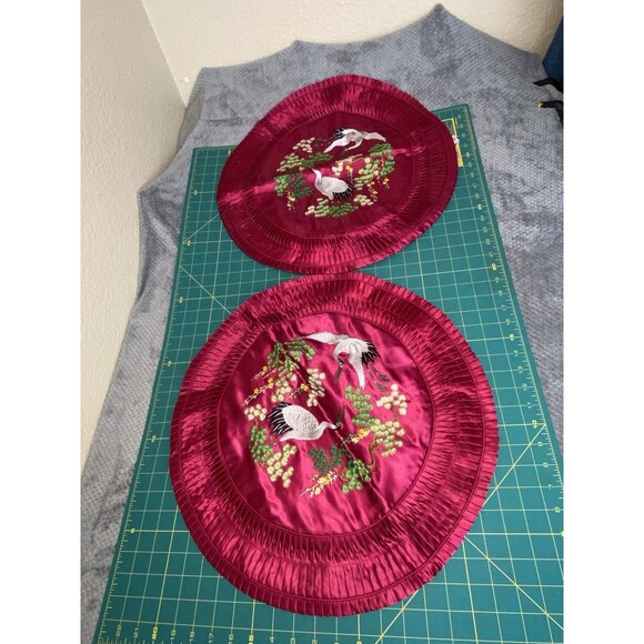 vintage round embroidered satin pillowcases - Picture 11 of 13